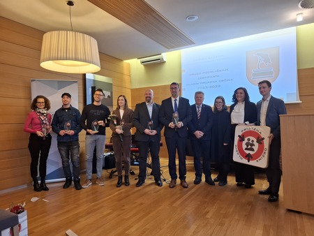 MLADIM PRIJAZNA OBČINA